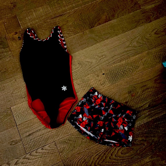 Girls gymnastic leotard/ swimsuit - Picture 1 of 1